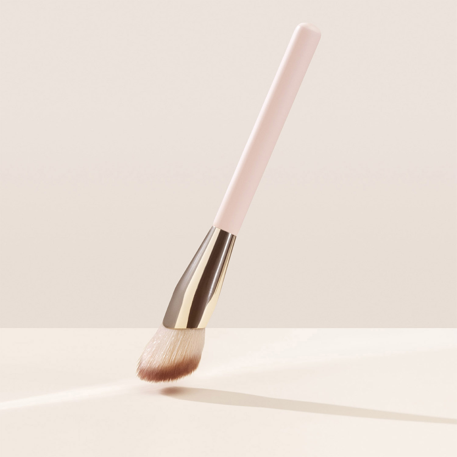 SOFT PINCH BLUSH BRUSH (BROCHA PARA RUBOR)